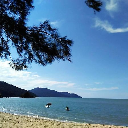 באטו פרינג'י Pinang Beach Apartment @ Bayu Emas מראה חיצוני תמונה
