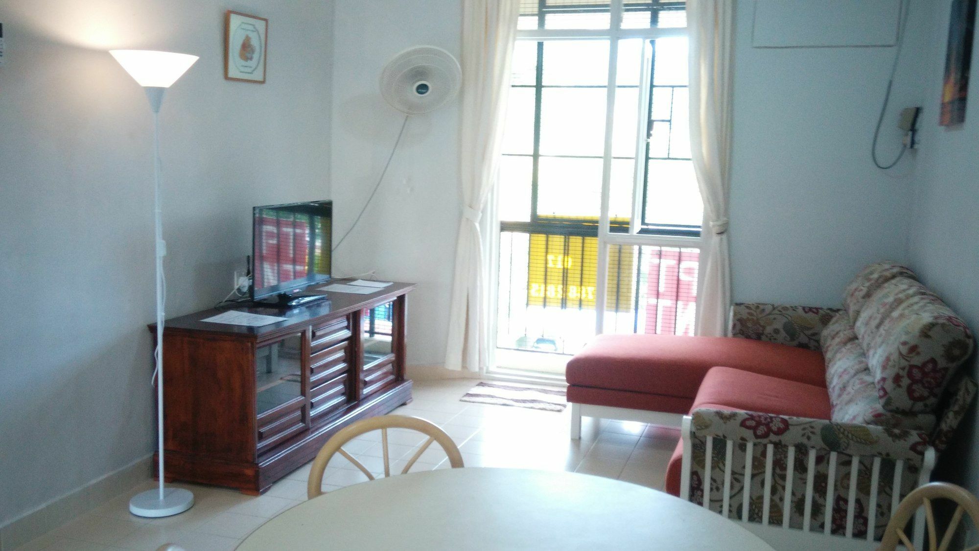 באטו פרינג'י Pinang Beach Apartment @ Bayu Emas מראה חיצוני תמונה